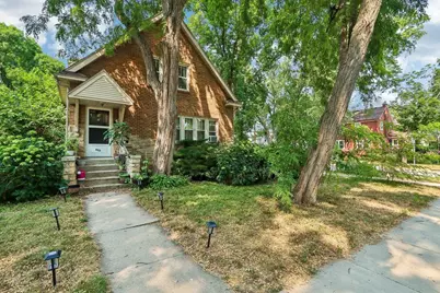 802 Emerson Street, Madison, WI 53715 - Photo 2