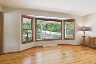 6909 Colony Dr, Madison, WI 53717 - Photo 8