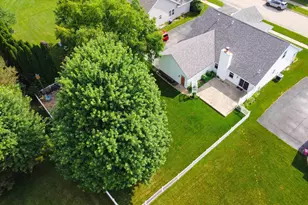 12140 Paisley Dr, Loves Park, IL 61111 - Photo 8