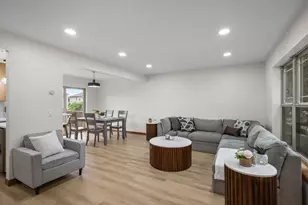 7026 Heather Glen Dr, Madison, WI 53719 - Photo 6