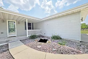 4633 Overlook Dr, Milton, WI 53563 - Photo 4