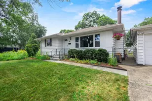 110 Buckingham Ln, Madison, WI 53714 - Photo 2