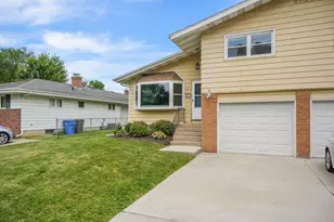 307 Valorie Ln, Monona, WI 53716 - Photo 4