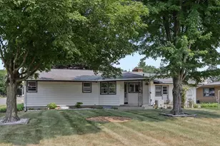 520 6th St, Waunakee, WI 53597 - Photo 34
