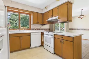 105 Holman Rd, Deerfield, WI 53531 - Photo 16