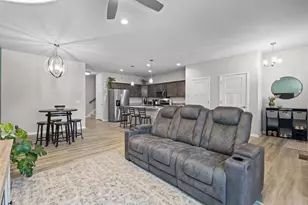 2832 Frisee Dr, Fitchburg, WI 53711 - Photo 2