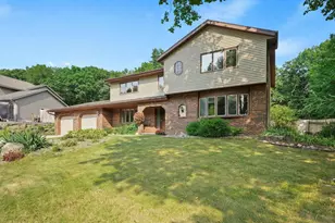 6211 Indian Mound Dr, Mcfarland, WI 53558 - Photo 2