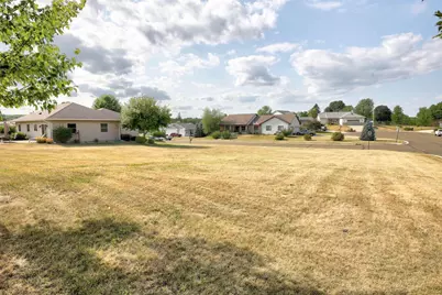 330 Valley View Drive, Rio, WI 53960 - Photo 6