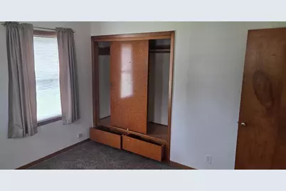 207 Grandview Avenue, Waupun, WI 53963 - Photo 8