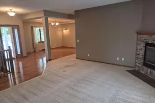 4152 Hawkridge Dr, Janesville, WI 53546 - Photo 8