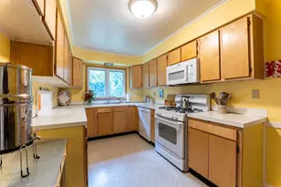 25 Hiawatha Cir, Madison, WI 53711 - Photo 24