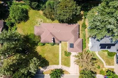 25 Hiawatha Circle, Madison, WI 53711 - Photo 2
