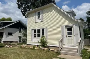 524 Bronson St, Waupun, WI 53963 - Photo 2