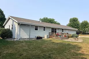 717 Willow Ln, Horicon, WI 53032 - Photo 4