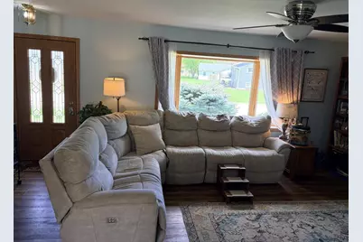 717 Willow Lane, Horicon, WI 53032 - Photo 6