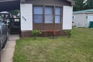 3325 Pierce Ave, Marinette, WI 54143 - Photo 2