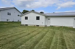 625 Cross St, Poynette, WI 53955 - Photo 16