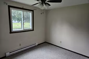 625 Cross St, Poynette, WI 53955 - Photo 10