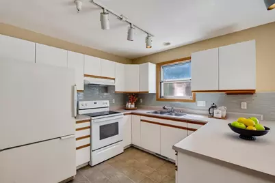 6609 Raymond Road, Madison, WI 53711 - Photo 16