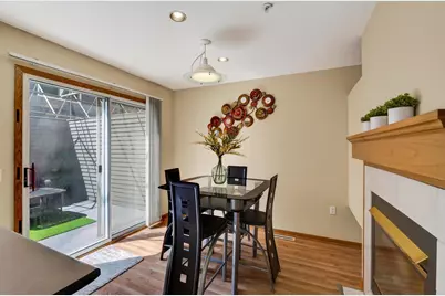 6609 Raymond Road, Madison, WI 53711 - Photo 10