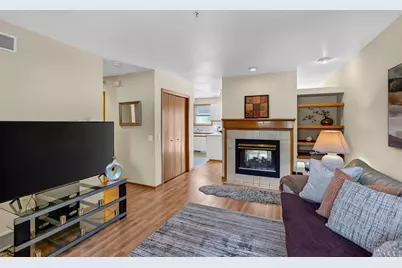 6609 Raymond Road, Madison, WI 53711 - Photo 6