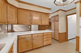 2511 Elizabeth St, Janesville, WI 53548 - Photo 12