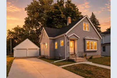 105 Bishop Avenue, Plymouth, WI 53073 - Photo 2