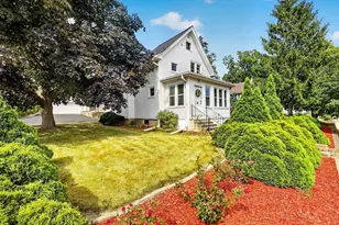 16 Legreid St, Deerfield, WI 53531 - Photo 2