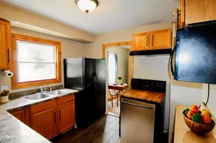 1525 Merrill St, Beloit, WI 53511 - Photo 8