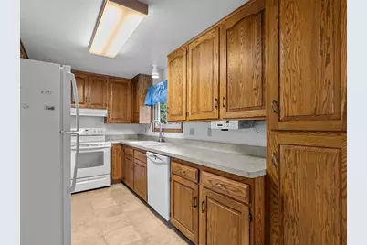 2114 N 25th Street, Sheboygan, WI 53081 - Photo 10