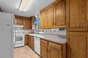 2114 N 25th St, Sheboygan, WI 53081 - Photo 10