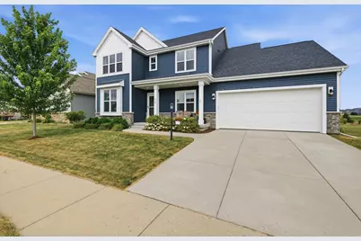 353 Bella Way, Sun Prairie, WI 53590 - Photo 2