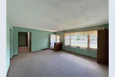 1429 N Pontiac Drive, Janesville, WI 53545 - Photo 6