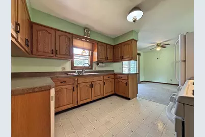 1429 N Pontiac Drive, Janesville, WI 53545 - Photo 14
