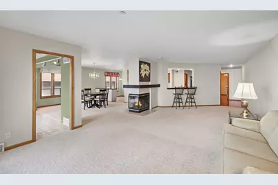 4001 Monona Drive #204, Monona, WI 53716 - Photo 6
