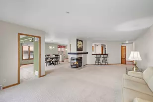 4001 Monona Dr, Monona, WI 53716 - Photo 6