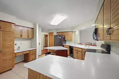4001 Monona Drive #204, Monona, WI 53716 - Photo 10