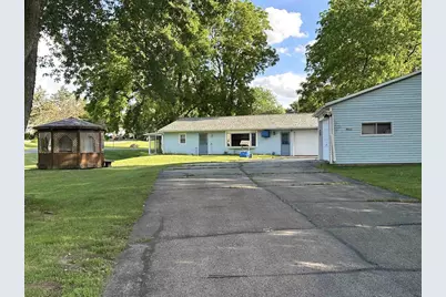 4237 Mahoney Road, Mcfarland, WI 53558 - Photo 2