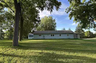 4237 Mahoney Rd, Mcfarland, WI 53558 - Photo 4