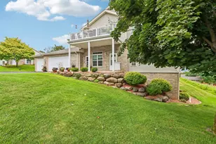 W11548 Island View Ct, Lodi, WI 53555 - Photo 2