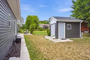 109 Sunset Cir, Lake Delton, WI 53965 - Photo 12