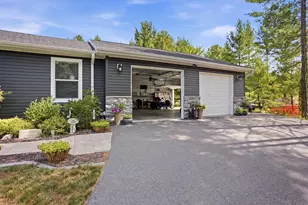109 Sunset Cir, Lake Delton, WI 53965 - Photo 4
