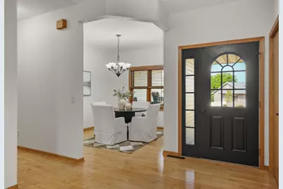 391 N Heatherstone Drive, Sun Prairie, WI 53590 - Photo 4