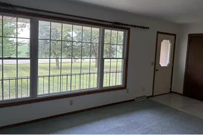 10804 W Hwy 14 Road, Janesville, WI 53536 - Photo 4