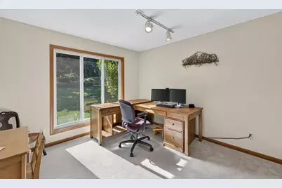 4507 Stonewood Drive, Middleton, WI 53562 - Photo 8