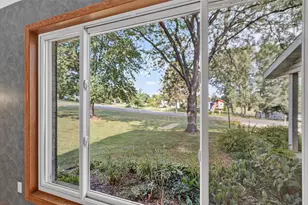 4507 Stonewood Dr, Middleton, WI 53562 - Photo 4