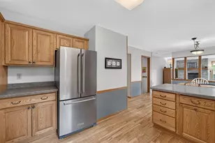 4507 Stonewood Dr, Middleton, WI 53562 - Photo 12