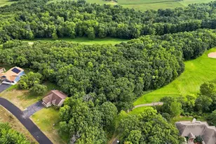 E9265 Pebblebeach Dr, Wisconsin Dells, WI 53965 - Photo 18
