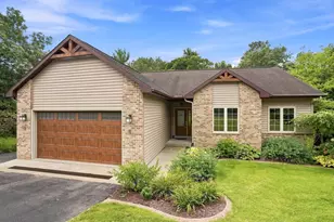 E9265 Pebblebeach Dr, Wisconsin Dells, WI 53965 - Photo 4