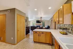 1004 Gomer Dr, Beaver Dam, WI 53916 - Photo 14